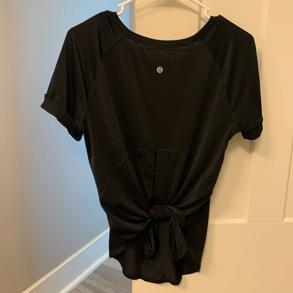 Lululemon tie back (or not!) Tee